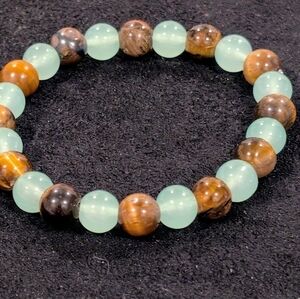 Natural stone bracelet -aventurine and tiger eyes.Diameter about 7 inches.Unisex